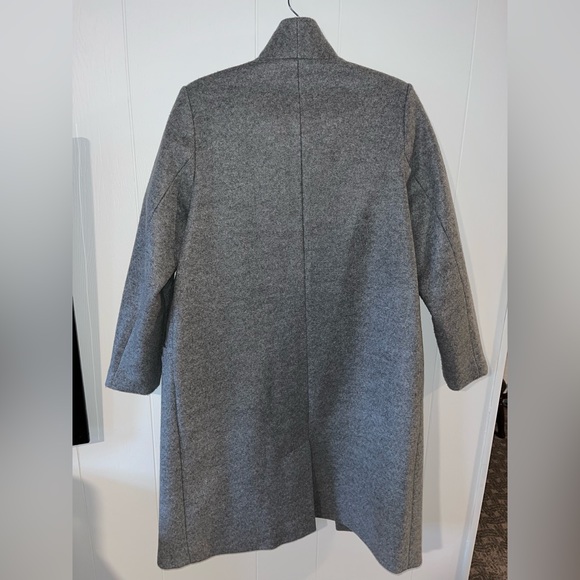 Coat - Picture 2 of 4